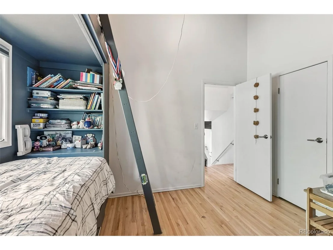 Photo of 218 Deer Path Rd