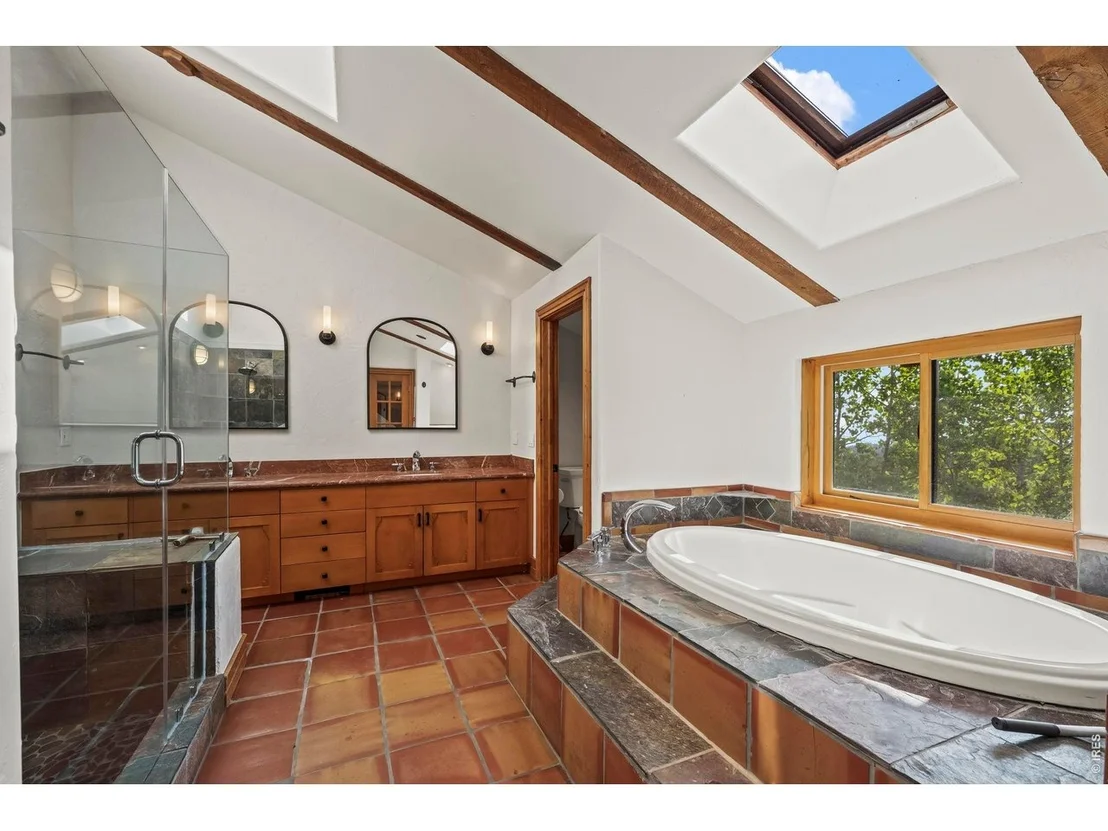 Photo of 172 Tall Pine Ln