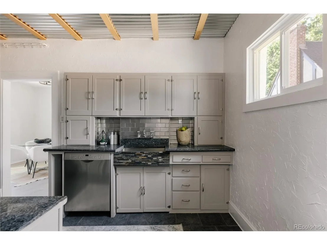 Photo of 4134 Bryant St