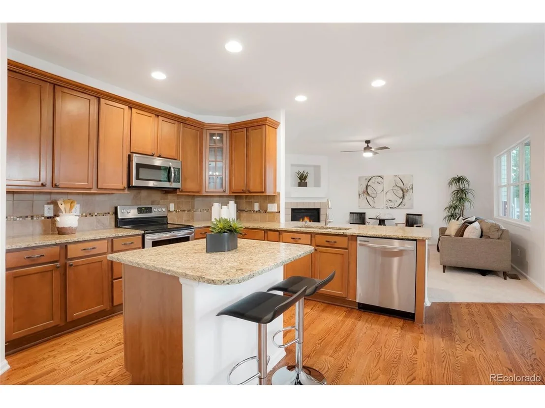 Photo of 520 N Flat Rock Cir