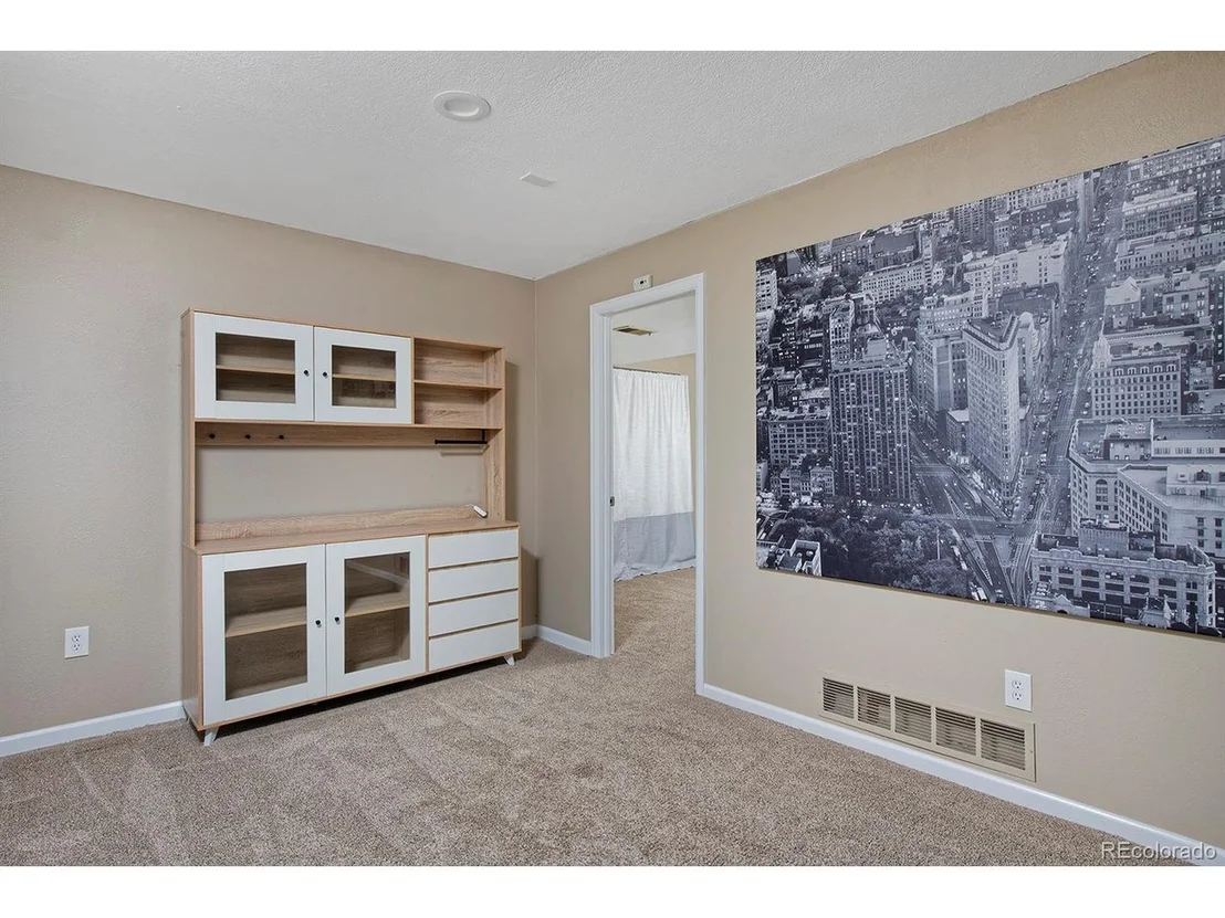 Photo of 1175 Oakhurst Dr