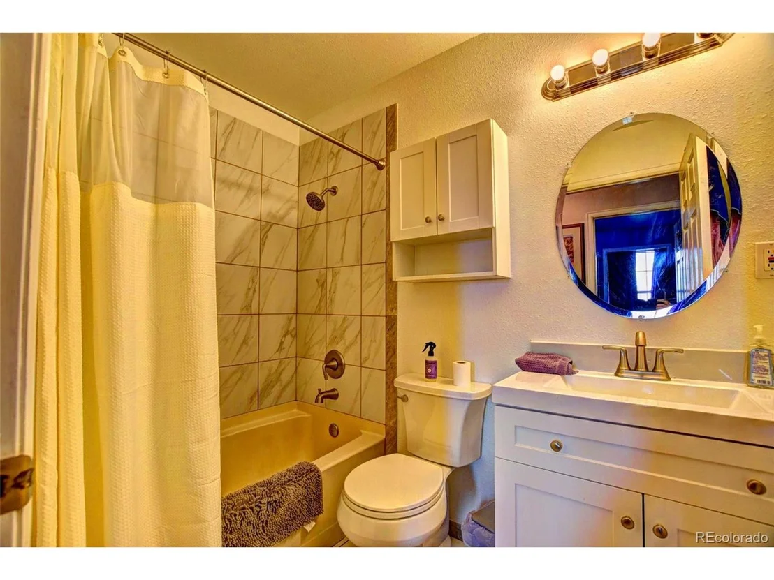 Photo of 350 Antero Dr