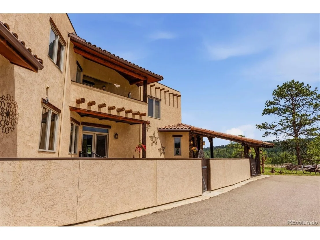Photo of 28098 Green Valley Ln