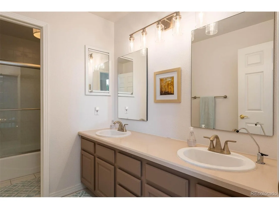 Photo of 7102 Pinewood Dr
