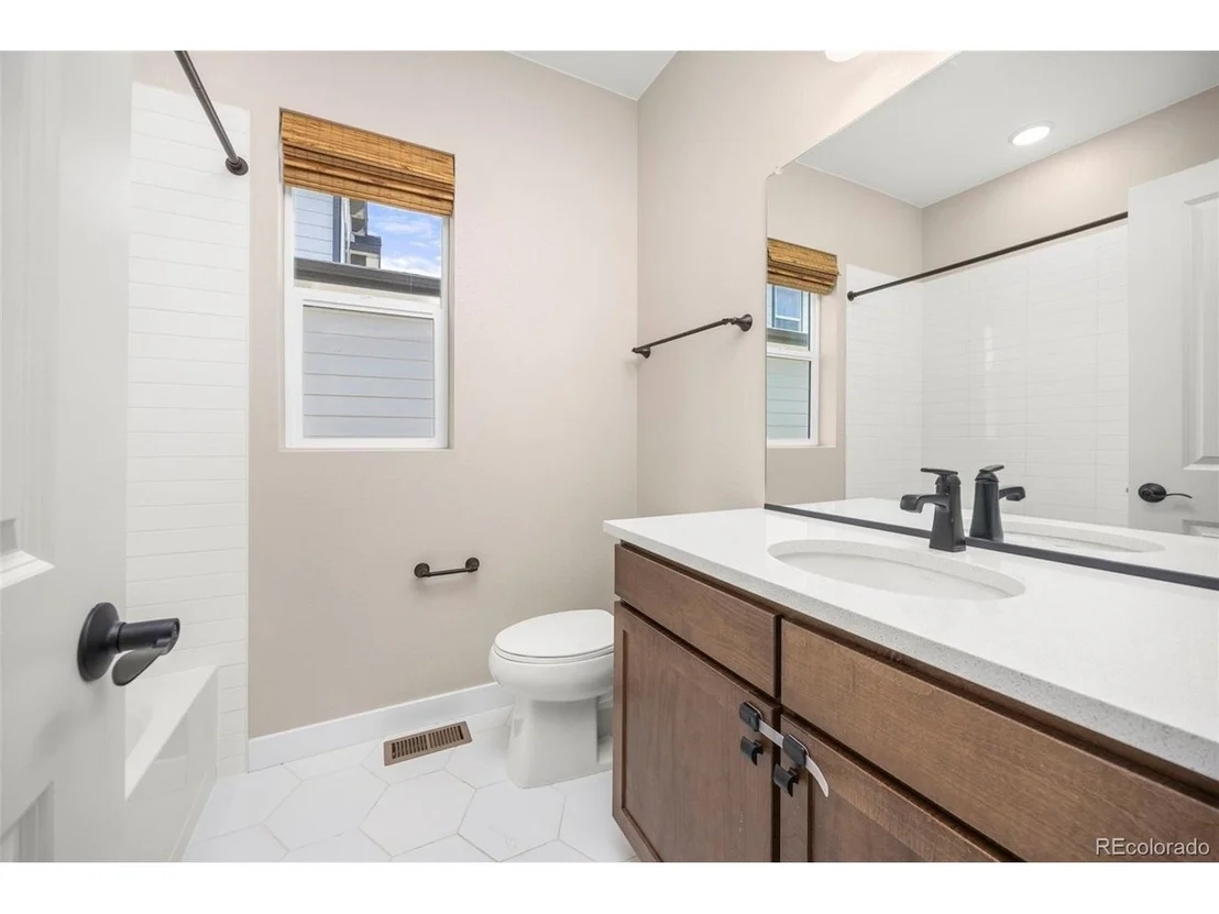 Photo of 5426 Riverbend Ave