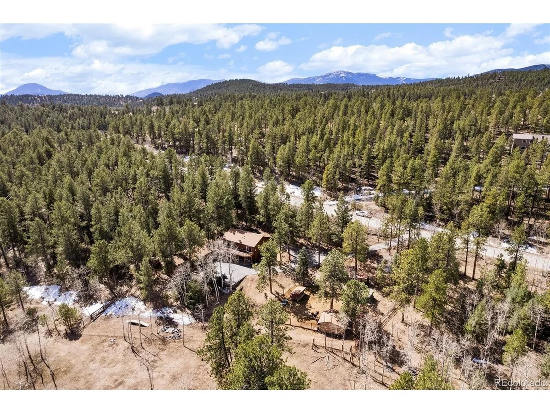 Photo of 1327 Bluebird Dr