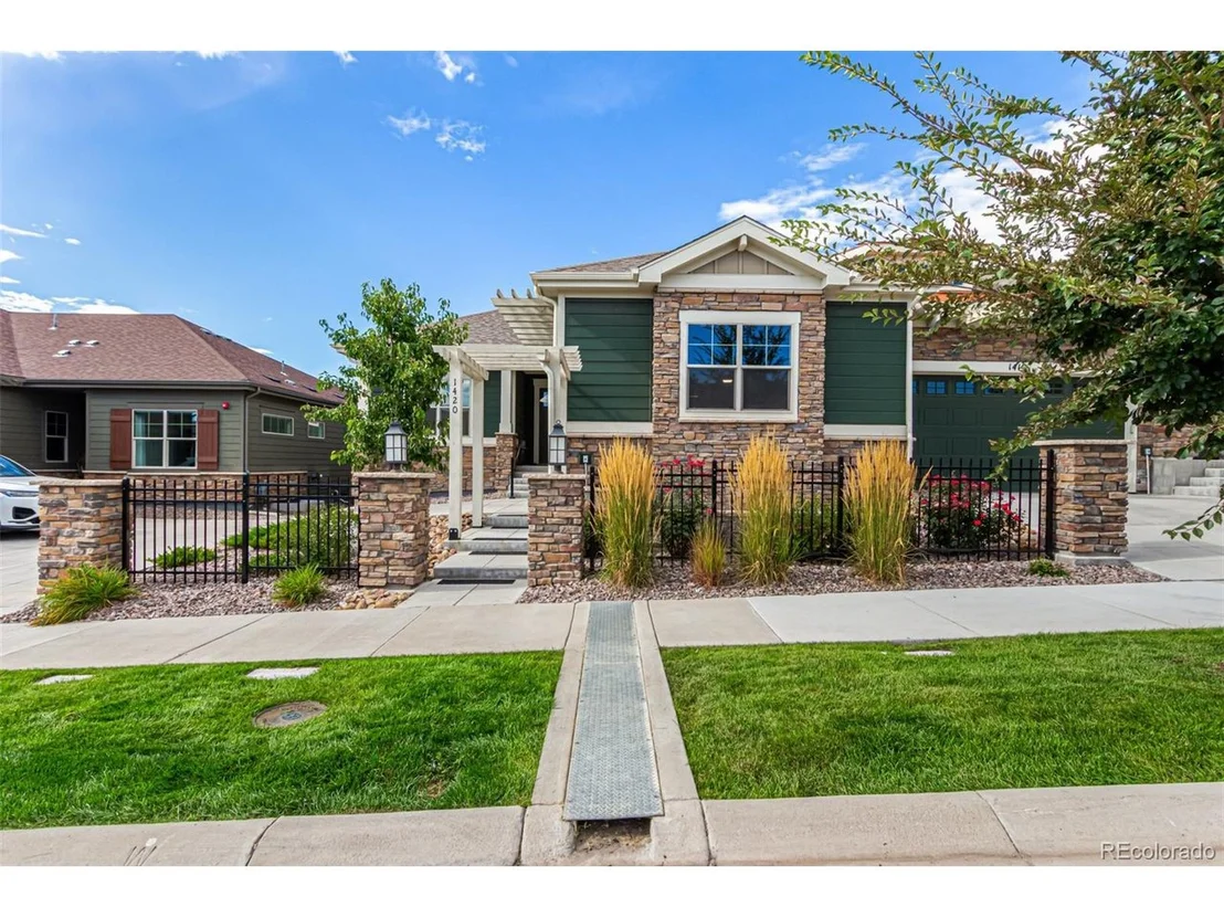 Photo of 1420 Lanterns Ln