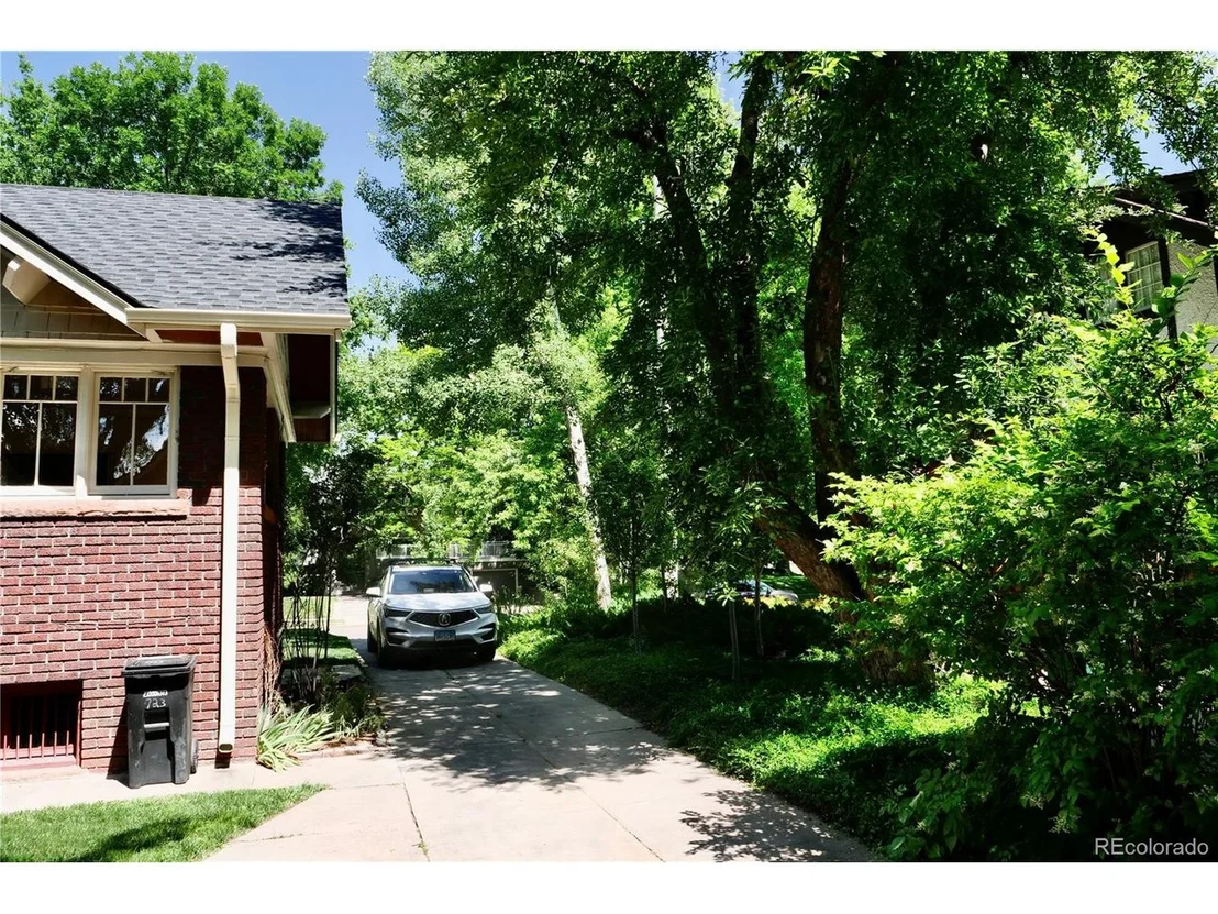 Photo of 723 Steele St