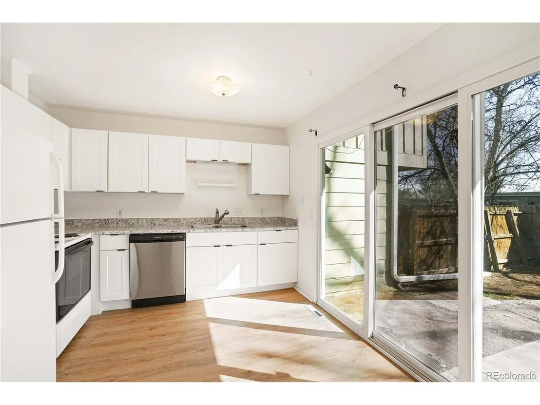 Photo of Unit 13 at 3870 Broadway St