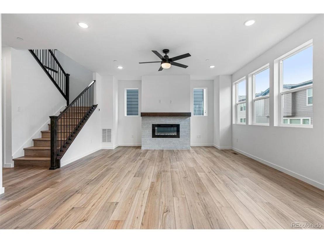 Photo of 356 Fox Ln