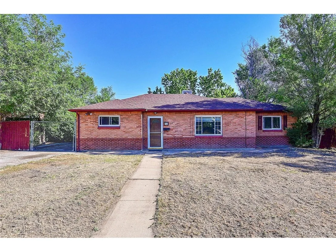 Photo of 1331 Oak Pl
