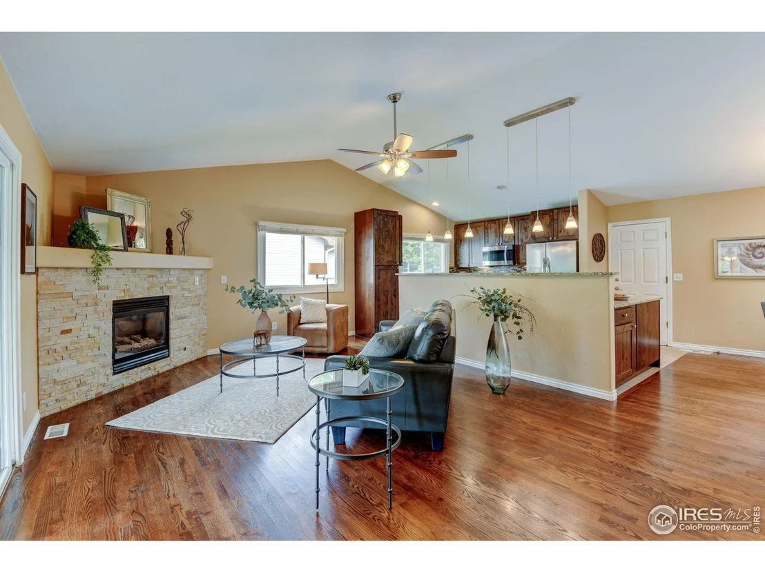 Photo of 901 Welch Ave