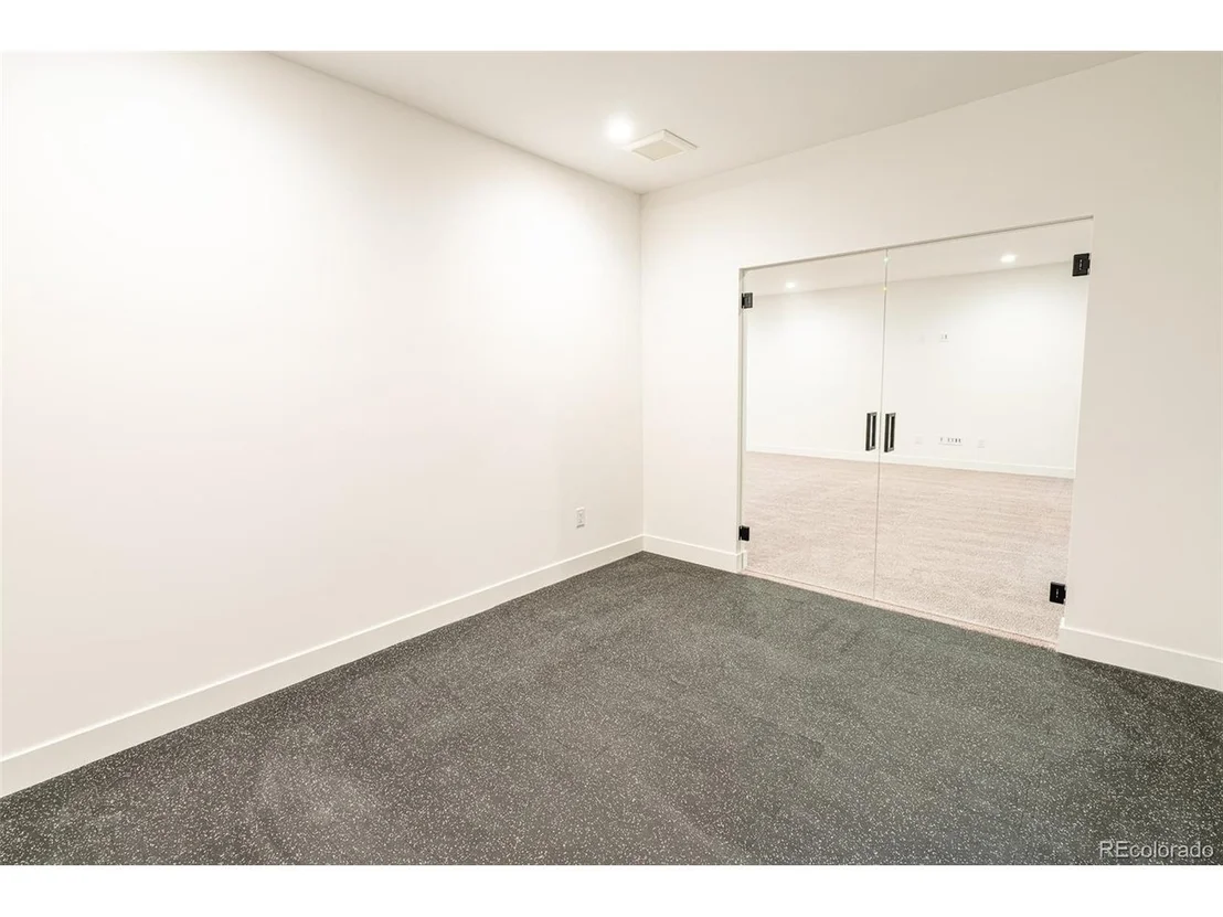 Photo of 2126 Vine Ave