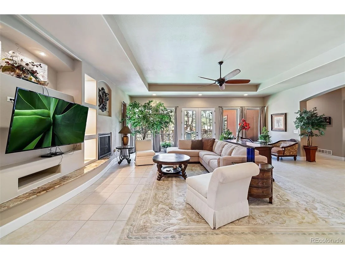 Photo of 1399 Gore Cir