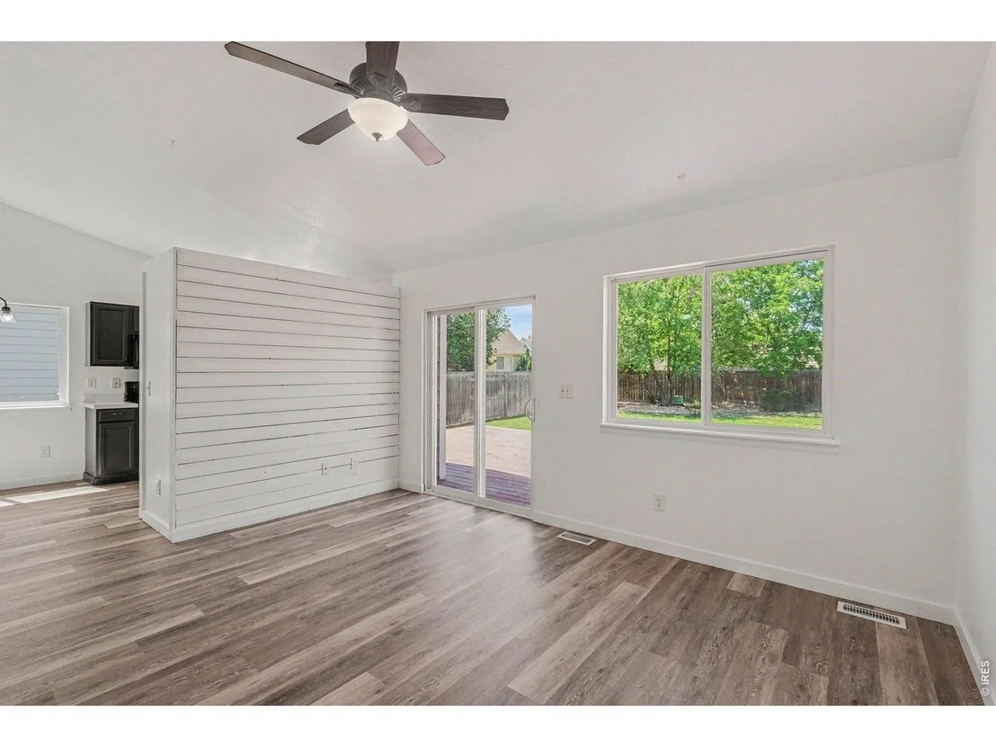 Photo of 943 Eagle Dr