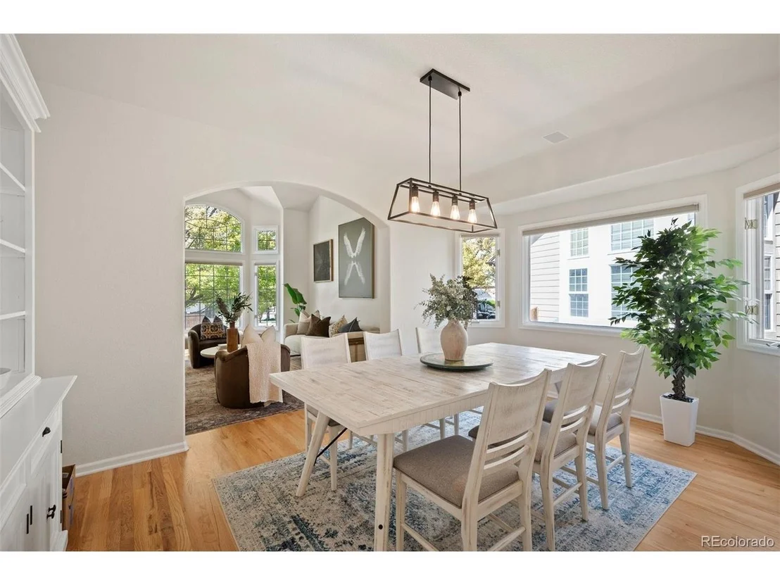 Photo of 10182 Knoll Cir