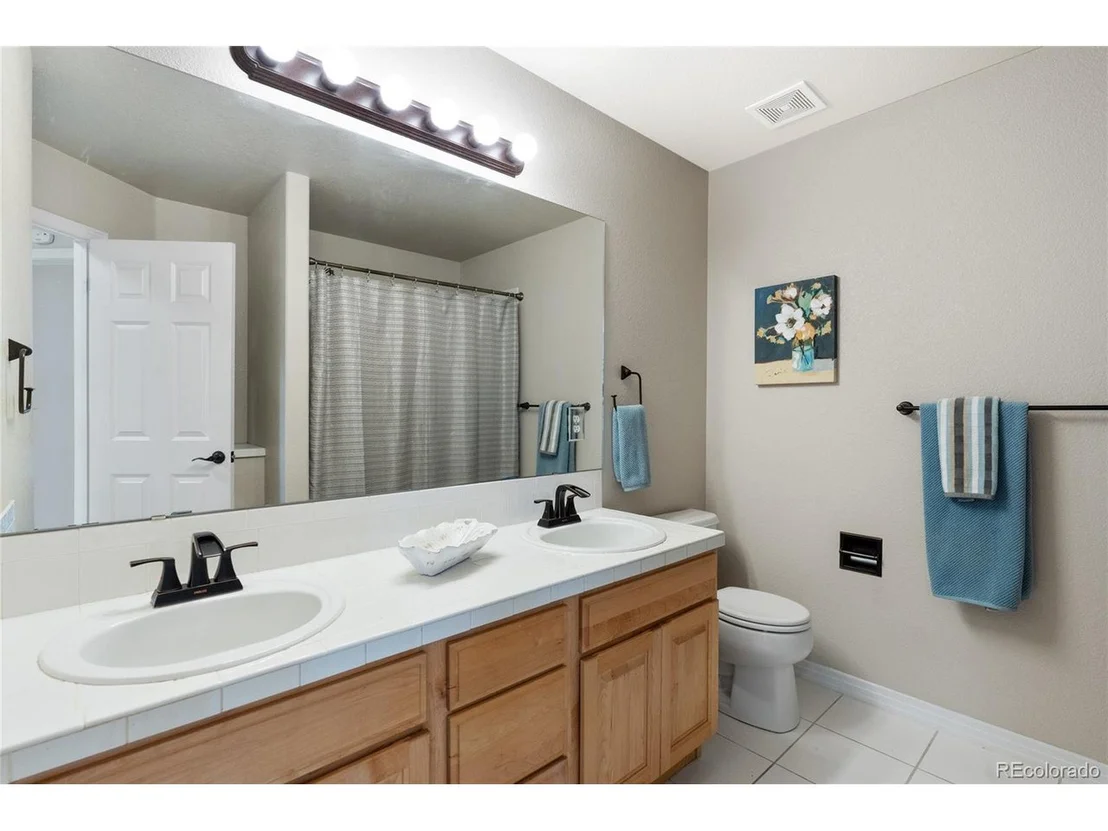 Photo of 1343 Reserve Dr