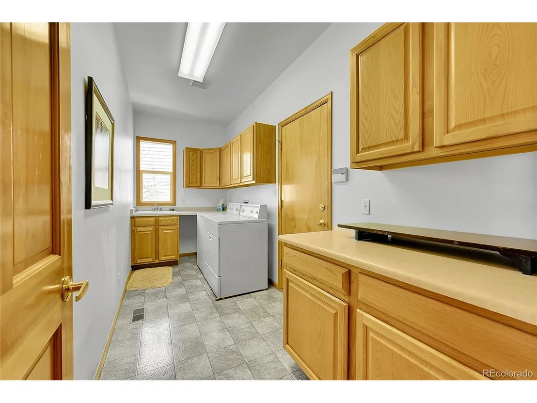 Photo of 439 Canyon Point Cir