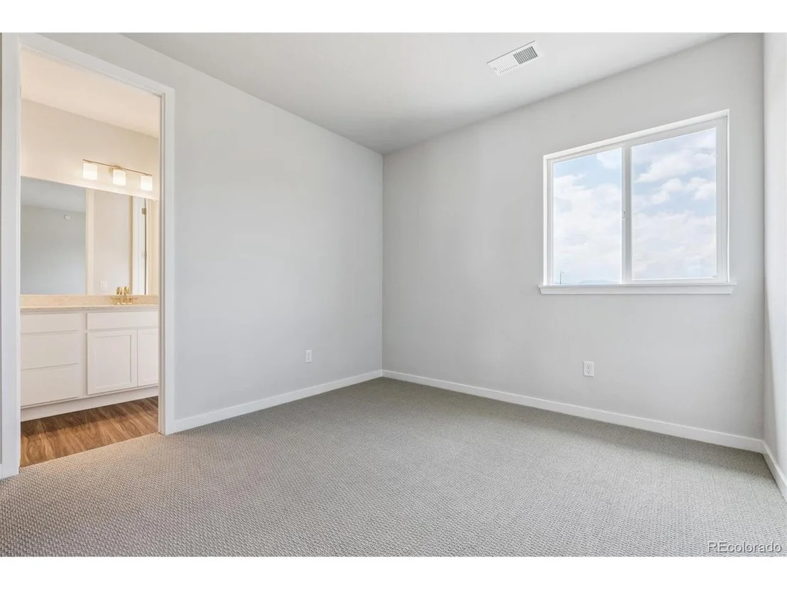 Photo of 2512 Lupton Ln