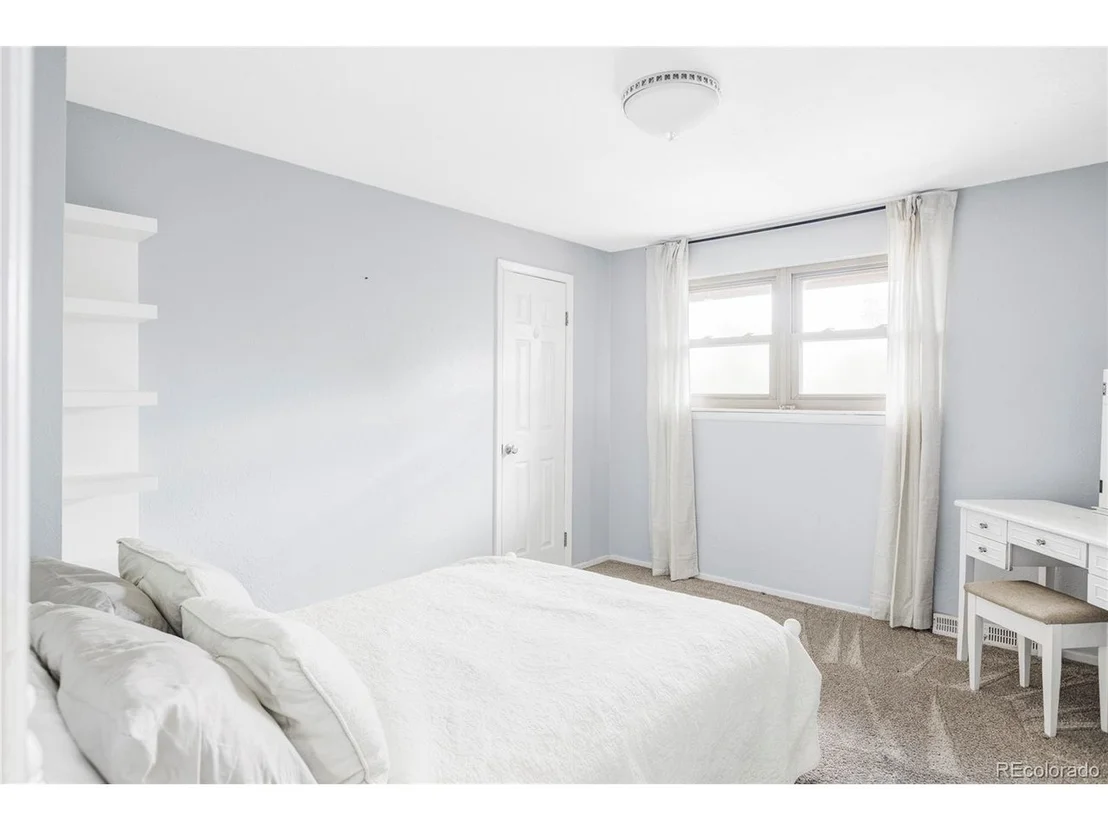 Photo of 365 Seminole Dr