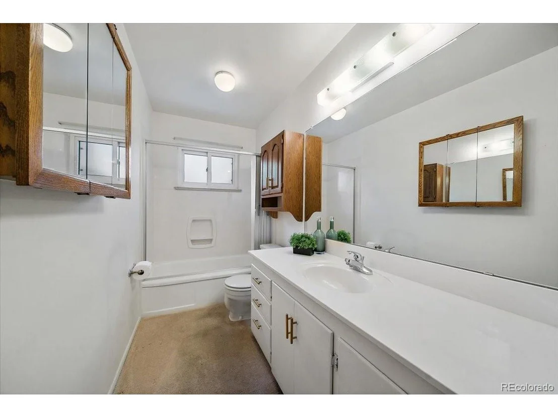 Photo of 8580 Cedar Ln