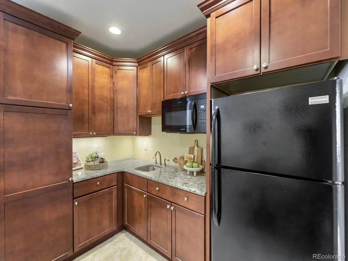 Photo of 15625 Carob Cir