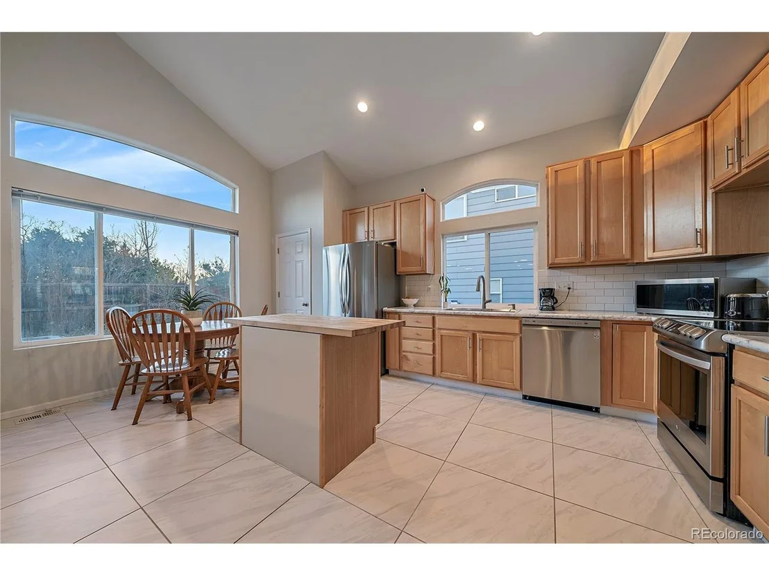Photo of 5259 Territorial St