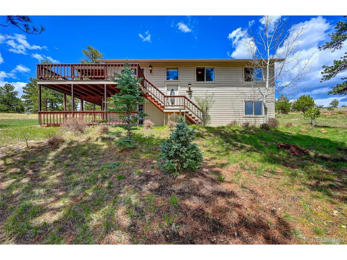 Photo of 924 Bluebird Dr
