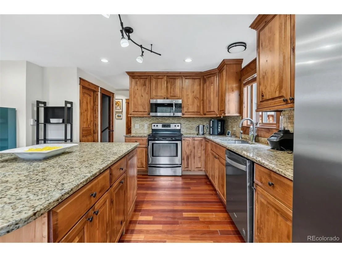 Photo of 54 Lakeview Dr
