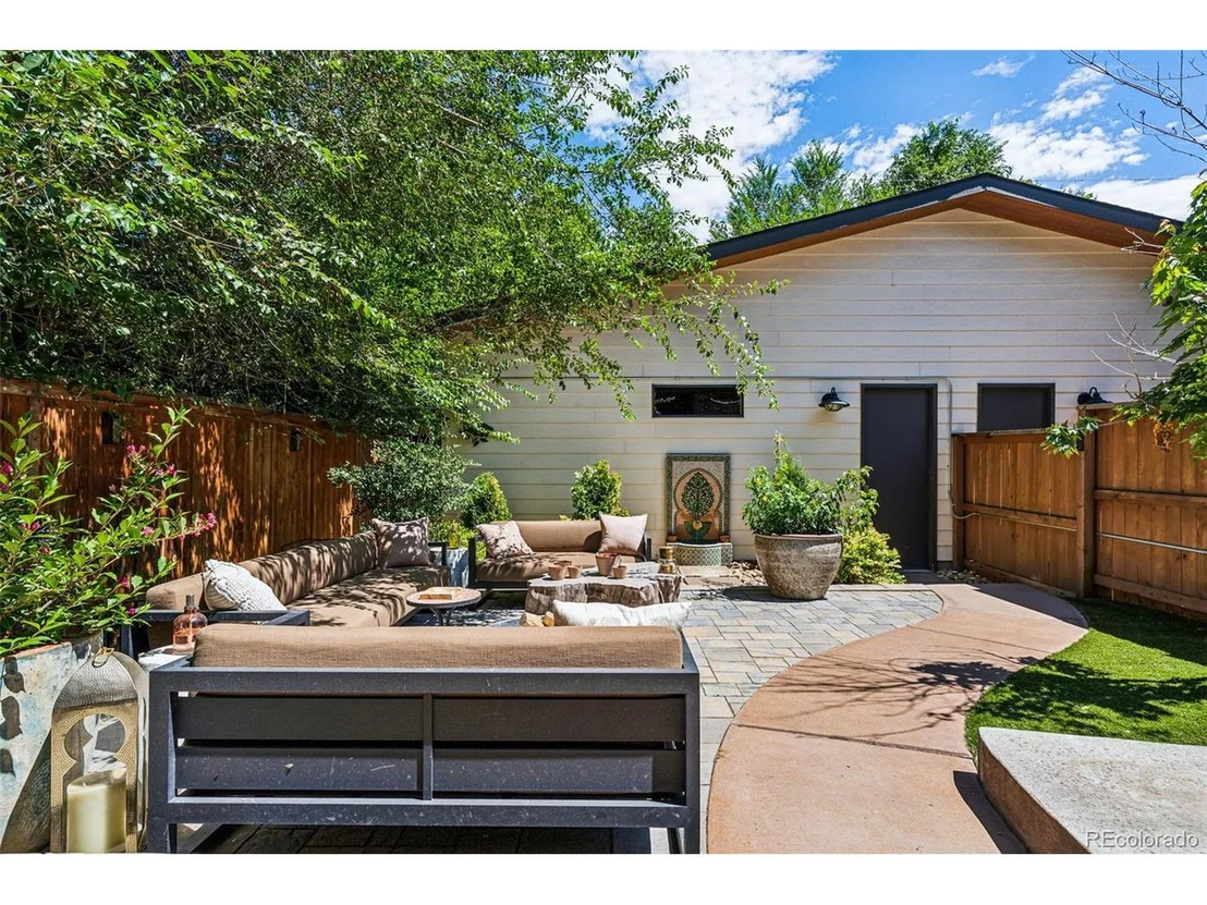 Photo of 2400 Lowell Blvd