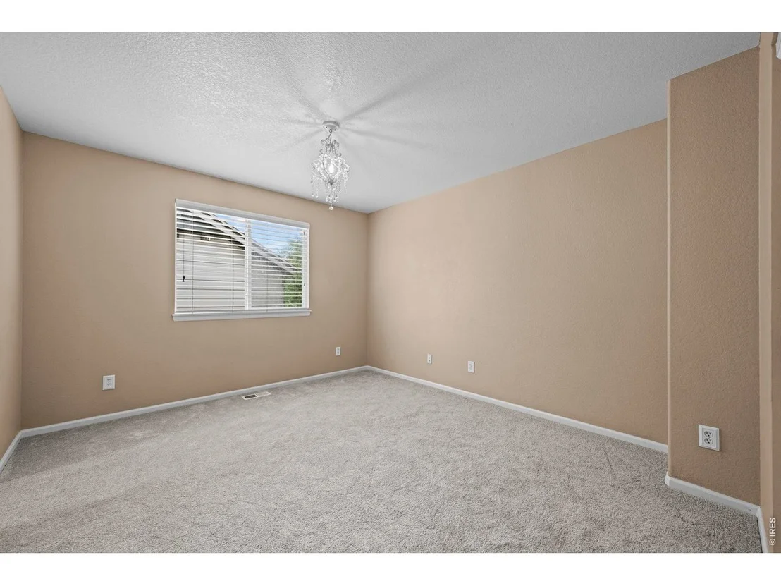 Photo of 718 Mathews Cir