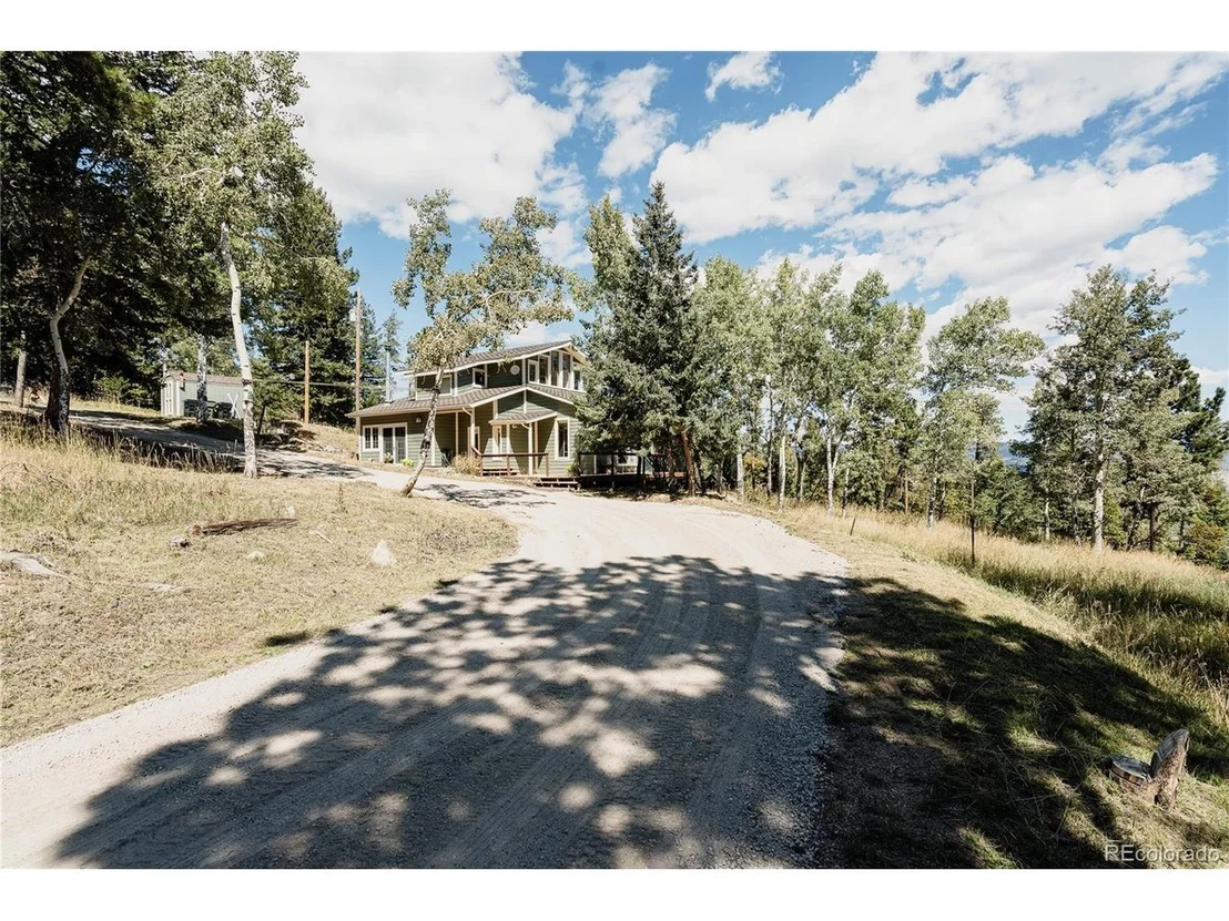 Photo of 190 Circle Dr