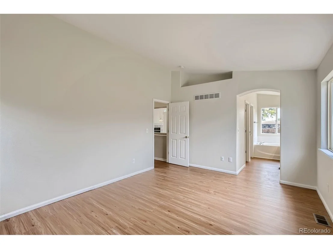 Photo of 732 Bluegrass Dr