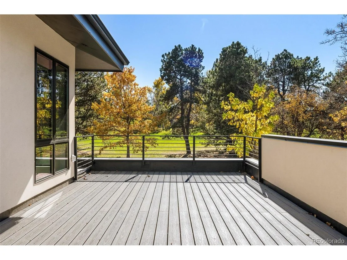 Photo of 4671 Highline Pl