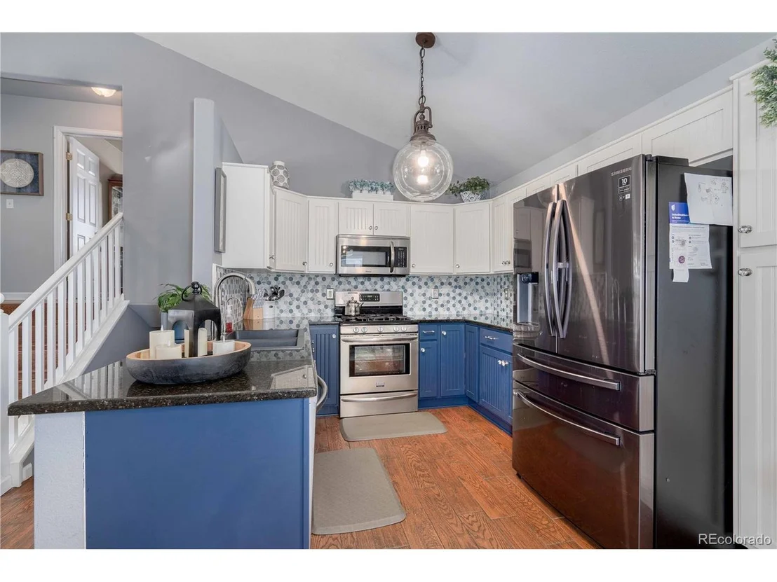 Photo of 647 Florence Ave