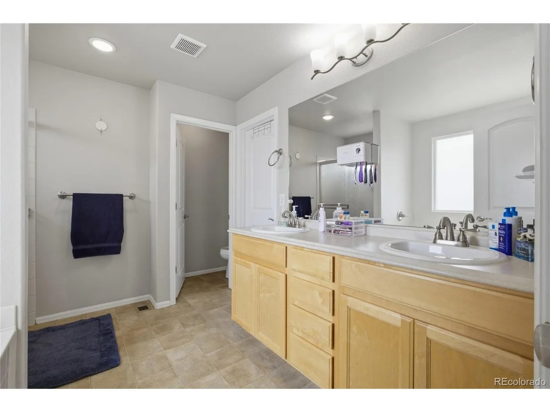 Photo of 627 Gore Range Dr