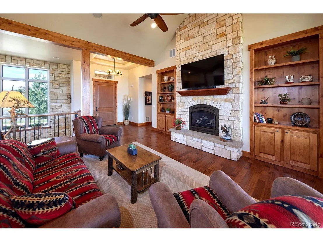 Photo of 5195 Raintree Cir
