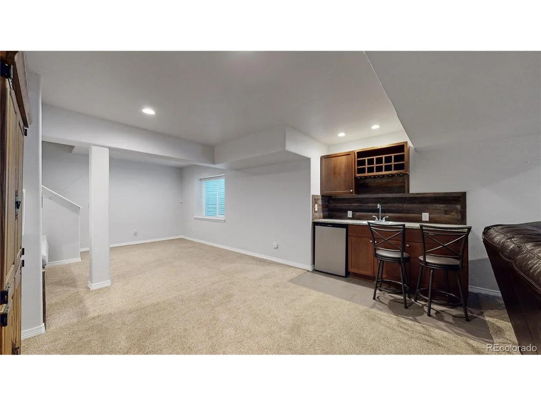 Photo of 415 Wind River Dr