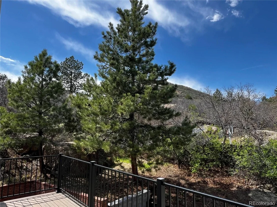 Photo of 243 Dawson Dr