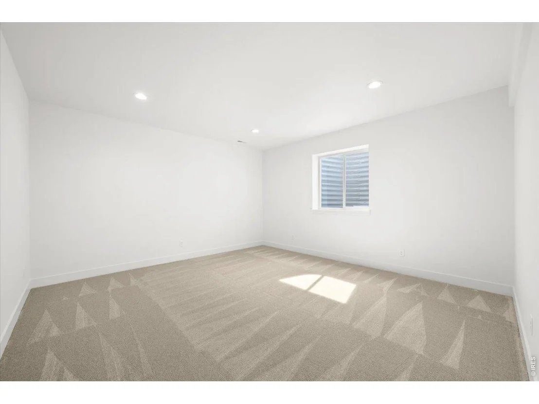 Photo of 28 Snowcap Dr
