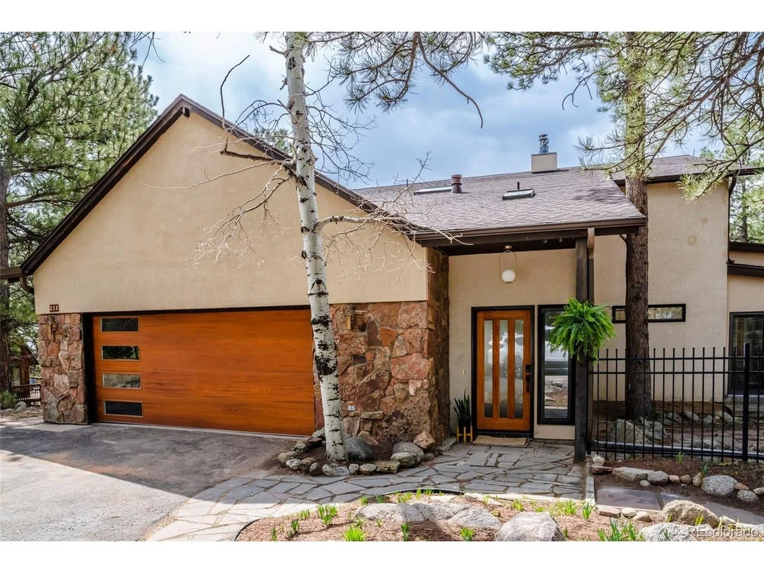 Photo of 225 Bristlecone Way