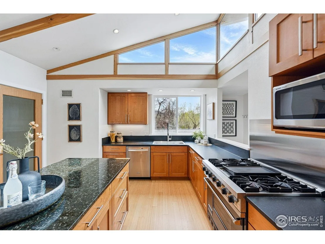 Photo of 222 Stickney Ave