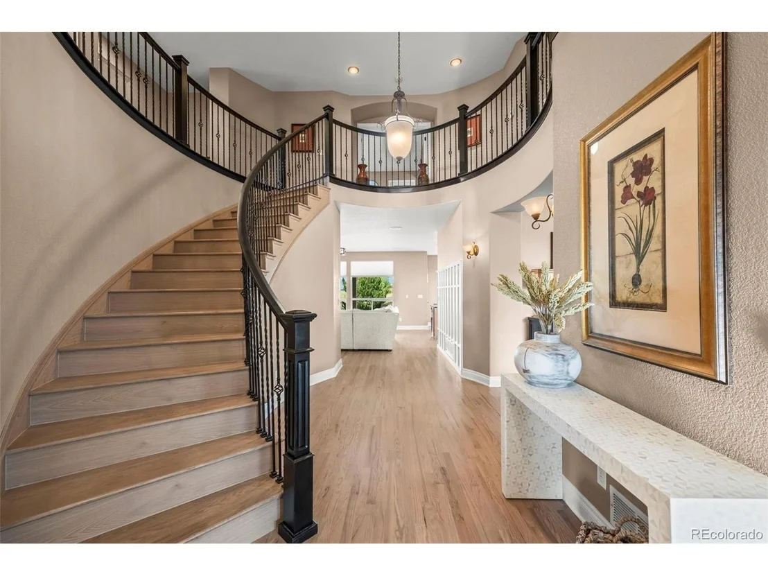 Photo of 5565 Southwind Cir