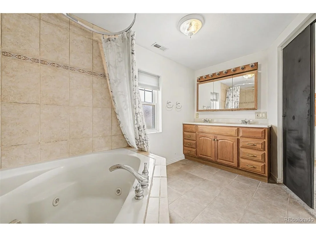 Photo of 2533 W 99th Pl