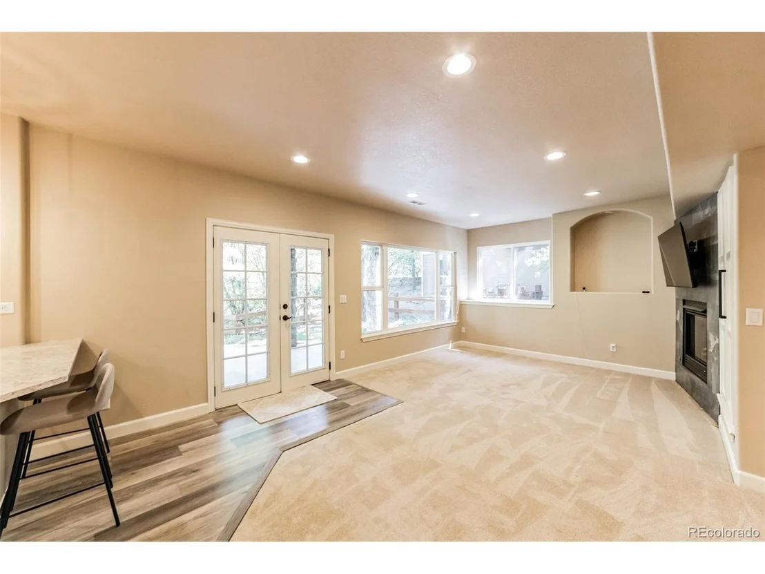 Photo of 1049 Timbercrest Dr