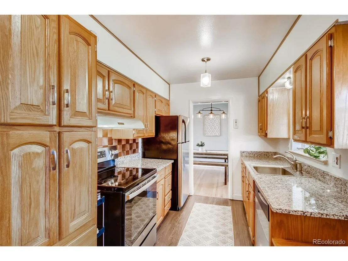 Photo of 7860 Robin Ln