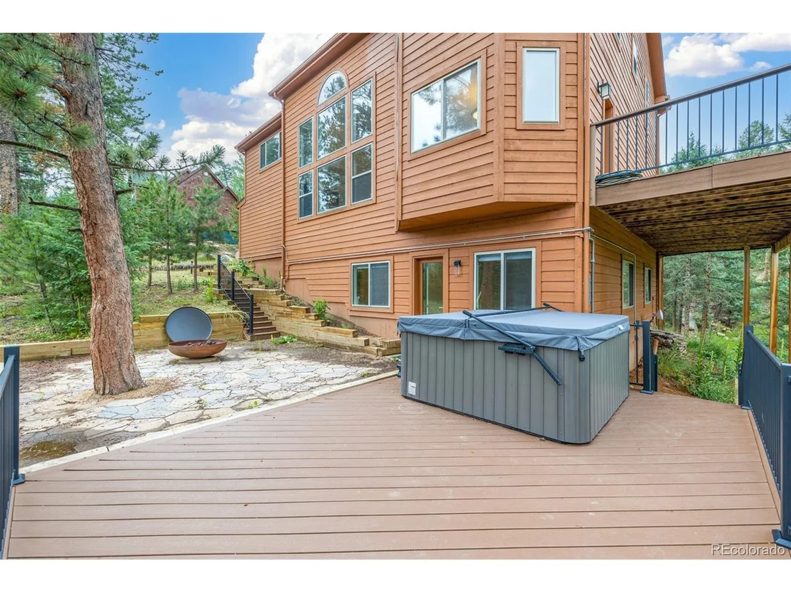 Photo of 6955 Sprucedale Park Way