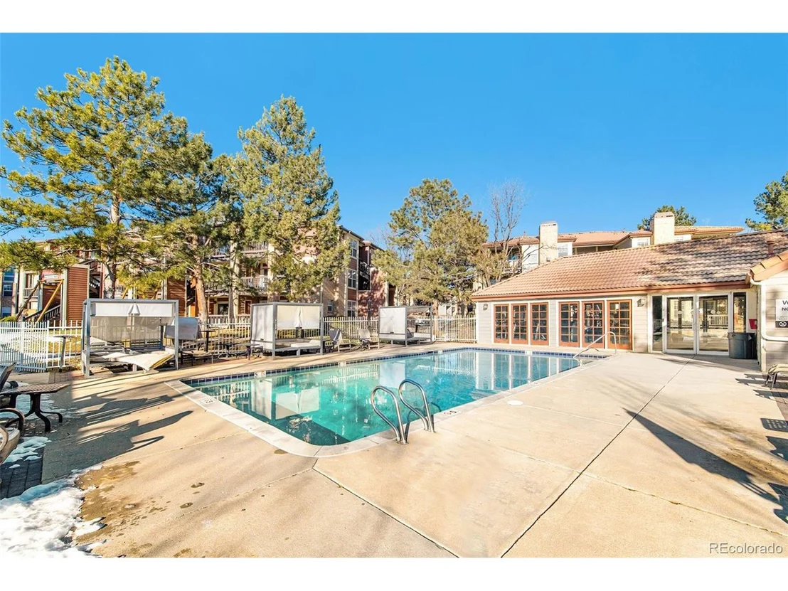 Photo of Unit 301 at 4990 Meredith Way