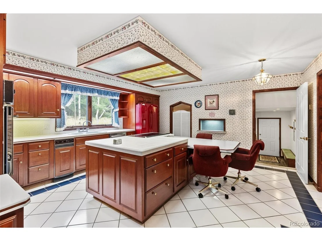 Photo of 1680 Crow Valley Rd