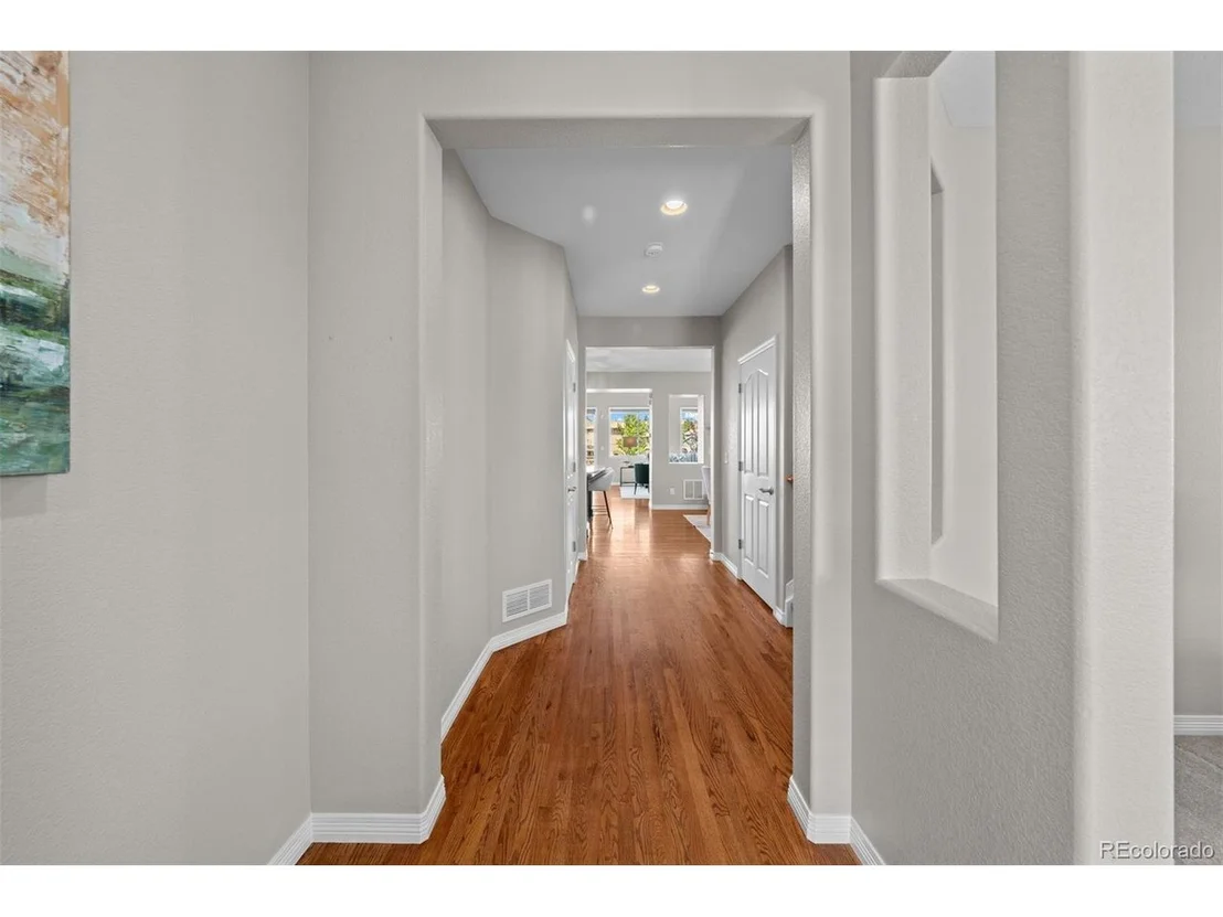 Photo of 10876 Valleybrook Cir